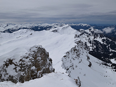 Der Blick nach Westen zum Hählekopf und zum Pellingerköpfle