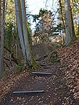 ...in Kehren bergauf