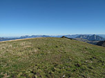 Der breite Rücken des Zinken, hinten spitzt das Osterhorn hervor