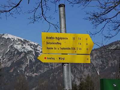 Der Weg ist weiterhin gut beschildert