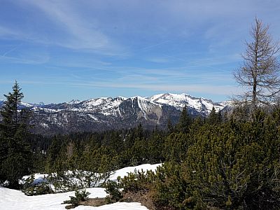 Der Veitsberg und das Hintere Sonnwendjoch im Nordosten 