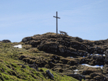 Gipfelkreuz und Aussichtspunkt der Buchackeralm