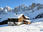 Die Geislerspitzen hinter der Brogleshütte