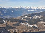 Blick über das Villnößtal ins Eisacktal