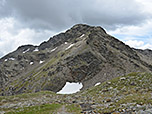 Die Jakobsspitze. Das Gipfelkreuz befindet sich am linken hinteren Ausläufer.