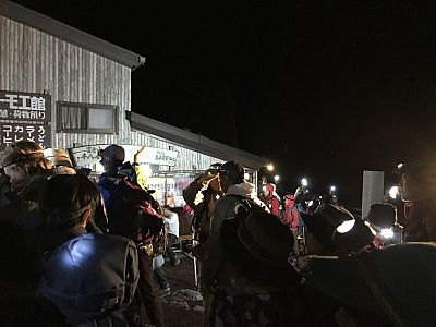 Wir sind nicht die einzigen, die früh morgens aufbrechen