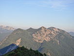 Fahrenbergkopf, Martinskopf, Herzogstand und Heimgarten sind die nahen Gipfel im Westen
