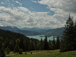 Im Süden liegt tief unter uns der Walchensee