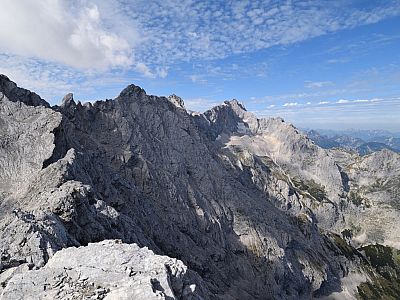 Wunderschön ist nochmal der gesamte Gratverlauf zu sehen