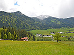 Blick zurück zum Ausgangspunkt an der Talstation der Salvista-Gondelbahn
