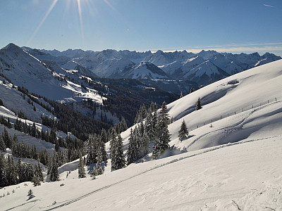 Nach der Querung unter der Marbichler Spitze wird der Blick nach Südwesten frei