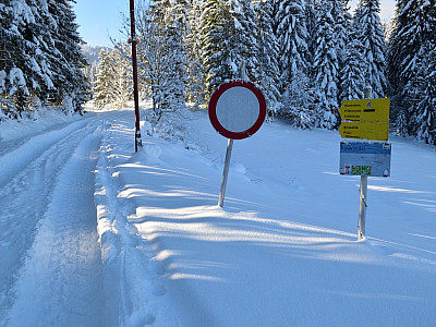 ... dann gehört die Straße den Tourengehern,