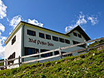 An der Adolf-Pichler-Hütte