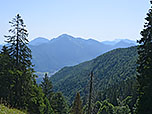 Blick übers Achental zum Hochgern