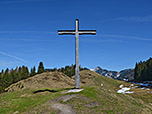 ...erreichen wir das Gipfelkreuz der Karspitze