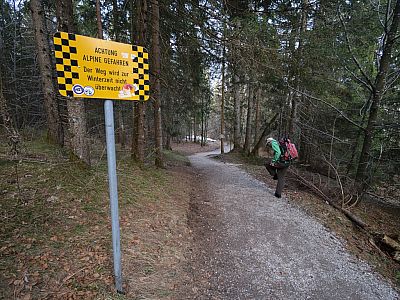 ... bevor wir links auf den Kellerleitensteig abbiegen