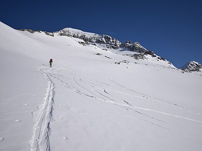 Der Keeskogel liegt im Norden vor uns