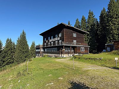 Unsere Wanderung beginnt beim Gamssteinhaus