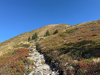 Vor uns zeigt sich der Kuhmesser