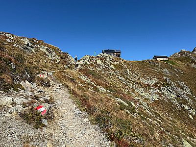Nun ist die Kellerjochhütte in greifbarer Nähe