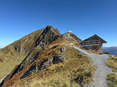 ...sind es noch 30 Minuten zur Gipfelkapelle