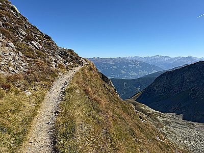 ...und folgen dem Pfad nach Nordosten