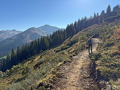 Das Gelände lehnt sich langsam wieder zurück...