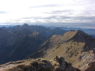 ...und über die Ammergauer Bergwelt