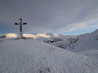 ... und das Gipfelkreuz...