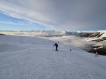 Der Ausblick vom Gipfel nach Nordosten Richtung Zillertal