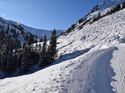 ... zum unbewirtschafteten Pfundsalm Niederleger.