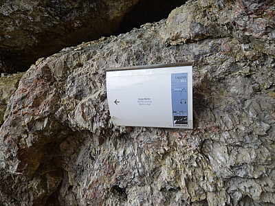 Wir entschließen uns auch dem Martini-Band einen Besuch abzustatten