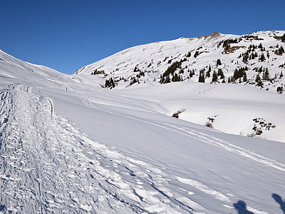 Rechts vom Gerachsattel können wir nun den Hählekopf sehen