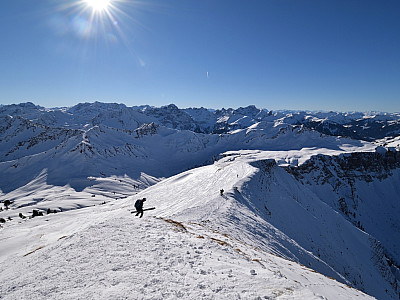 Der Blick zurück auf die letzten Meter des Aufstiegswegs