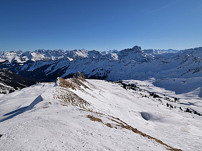 Der Ausblick nach Südosten ins Kaltwassertal
