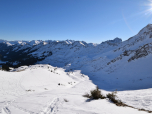 Der Widderstein lugt hinter dem Grünhorn hervor