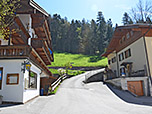Wir passieren den Gasthof Maria Gern...