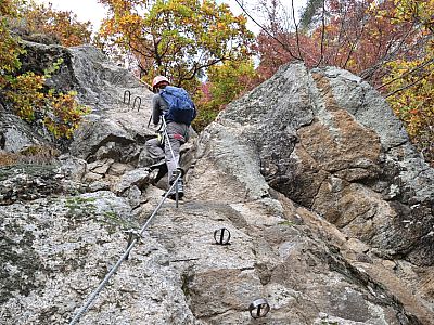 Über B/C Gelände steigen wir auf