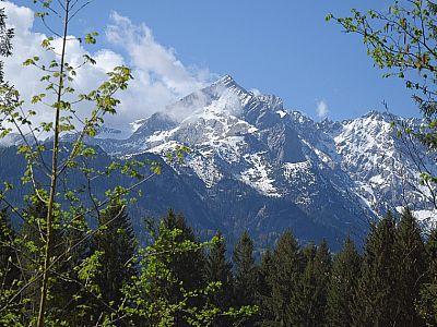 Die herrliche Aussicht auf die Alpspitze prägt den Aufstieg