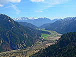 Blick über Ettal zum Estergebirge