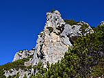 ...erreichen wir die ersten Felsen