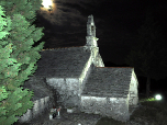 An einer kleinen Kapelle kurz vor Gata ist es bereits dunkel