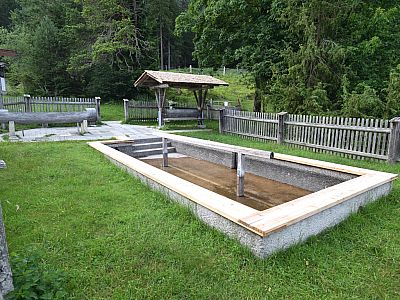 Das Kneipenbecken hat leider noch kein Wasser...