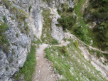 Steil führt uns der der Weg durch das Gelbe Gwänd