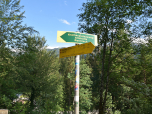 Wir richten uns nach den Wegweisern zum Kramerplateauweg...