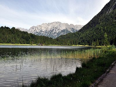 ...umrunden wir im Süden den Ferchensee.