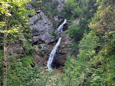Ein Wasserfall im Lainbachtal
