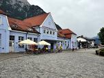 Am Bahnhof Mittenwald  beginnt der Aufstieg zum Hohen Kranzberg für die Bahnfahrer