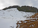 Vor uns der Gipfelaufbau des Kranzhorns