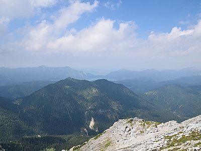 Im Norden ist nun der Walchensee zu sehen